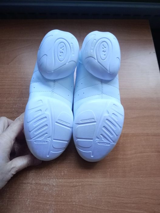 Джазовки білі для аєробікі