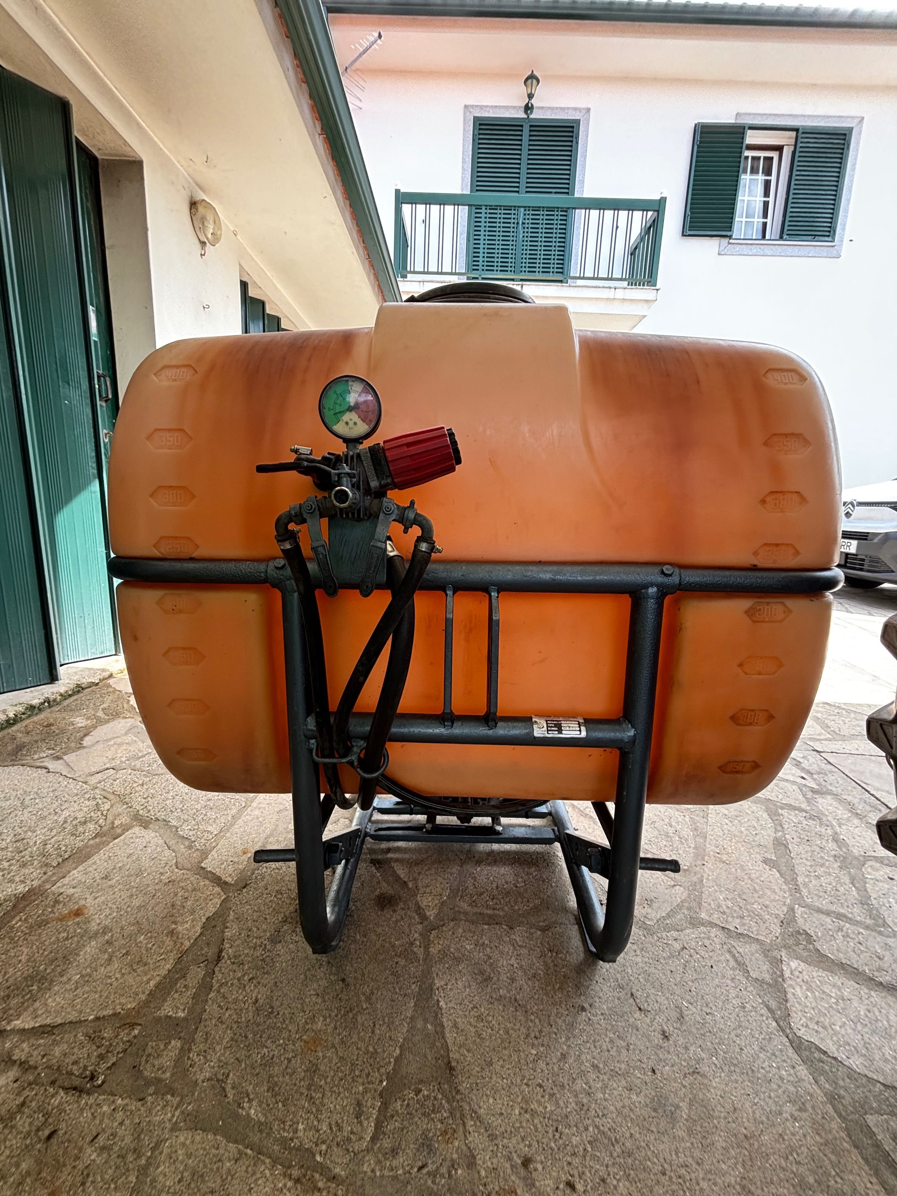 Pulverizador Rocha 400 litros