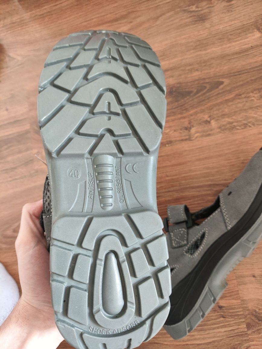 robocze buty z noskiem