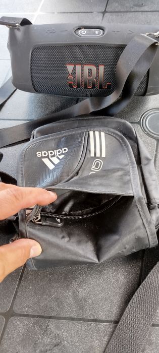 Listonoszka Adidas czarna