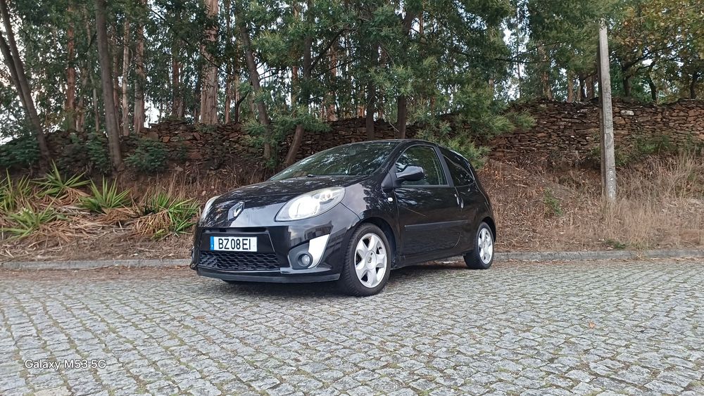 Renalt twingo com teto panorâmica