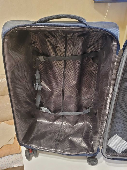 Чемодан Tourist 67 / 40 / 32 см (размер М)