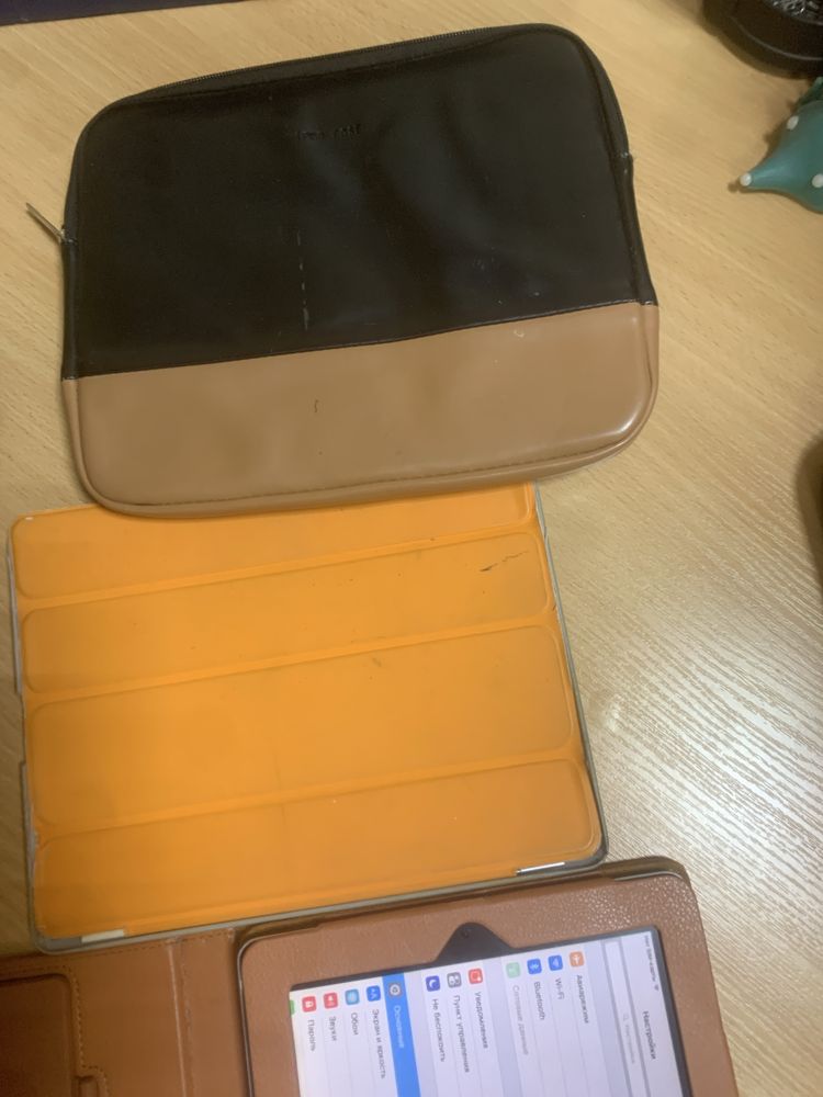 Продам Apple iPad 2-64 3G