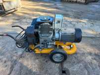 Atlas copco kompresor tłokowy sprężarka