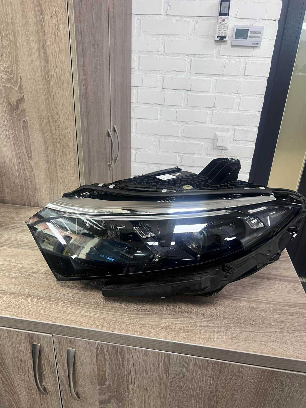 Продам Фару Mercedes EQS A2979062303 Ліва USA
