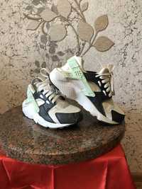 Кросівки Nike Huarache 35,5р 22см