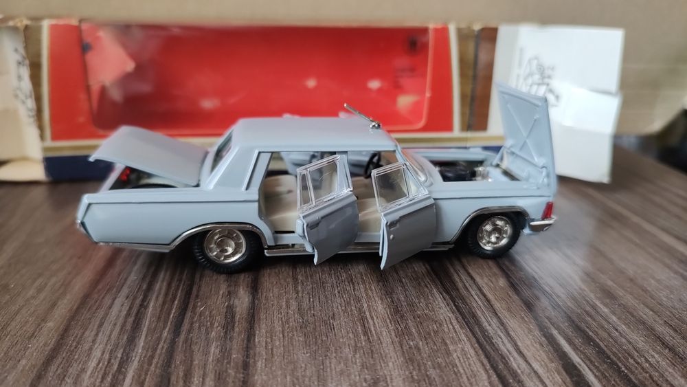 зил 115 117 чайка газ 14 уаз 469 волга газ 24 2402