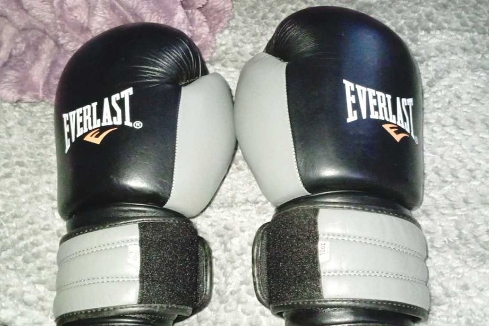 Боксерські перчатки Everlast