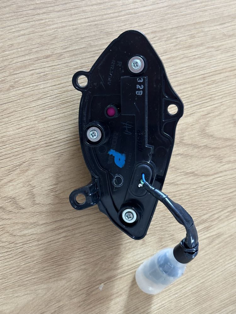 Prawy kierunkowskaz honda forza 125 lub 350 lusterko