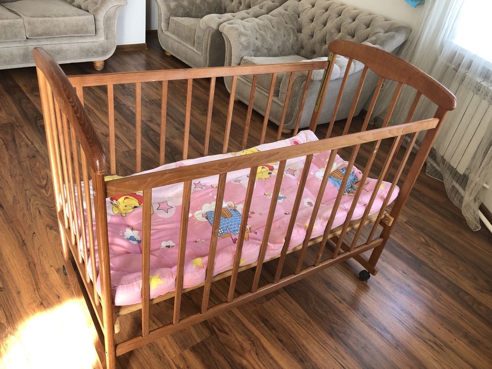 Кровать для ребенка до 3х лет.