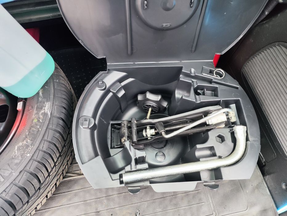 Felga stalowa 14 Fabia, nieuzywana z zestawem