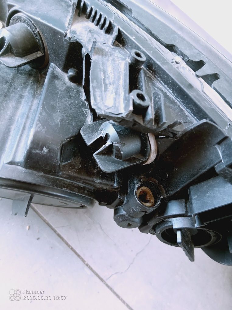 Mercedes c klasa w204 lampa prawa przód Xenon a204.820.3059 Europa