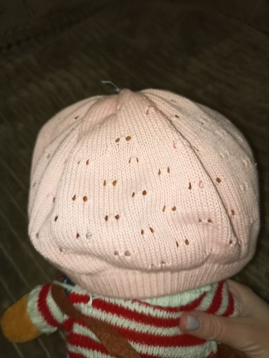 Шапочка на дівчинку