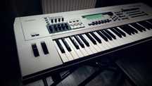 Синтезатор Yamaha mo6