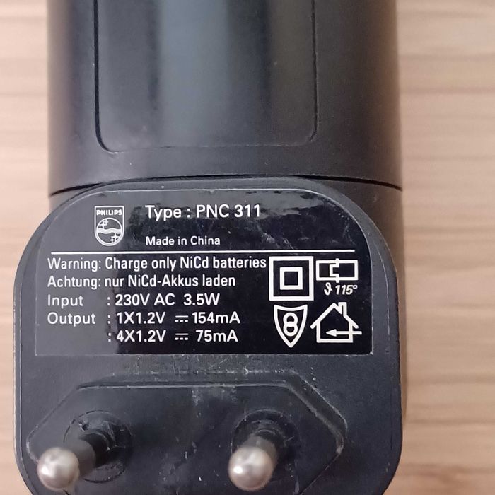 Carregador de pilhas Philips