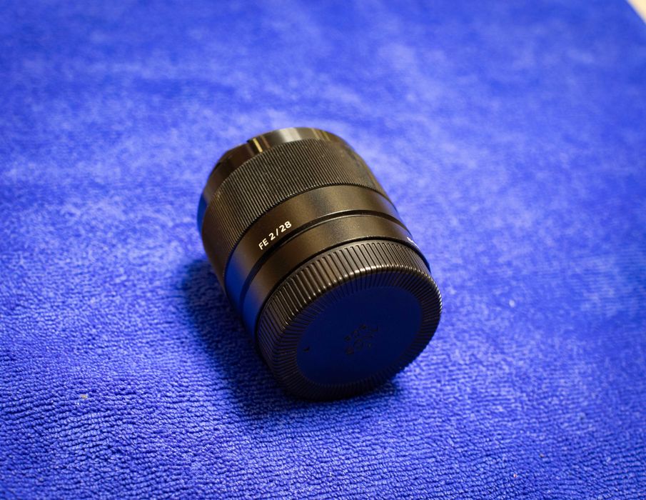 Объектив Sony E FE 28 F2.0 полный кадр и кроп. E-mount