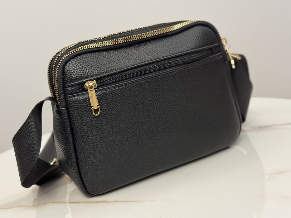 Torebka Guess kuferek Czarna Nowa