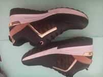 Sapatos 39 quase nunca usados
