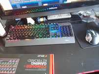 Teclado gaming e rato