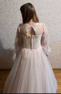Весільна Сукня  42 розмір новая