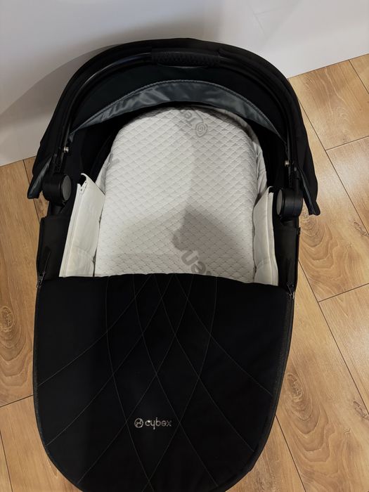 Cybex Priam 2.0 Lux Gondola Deep Black