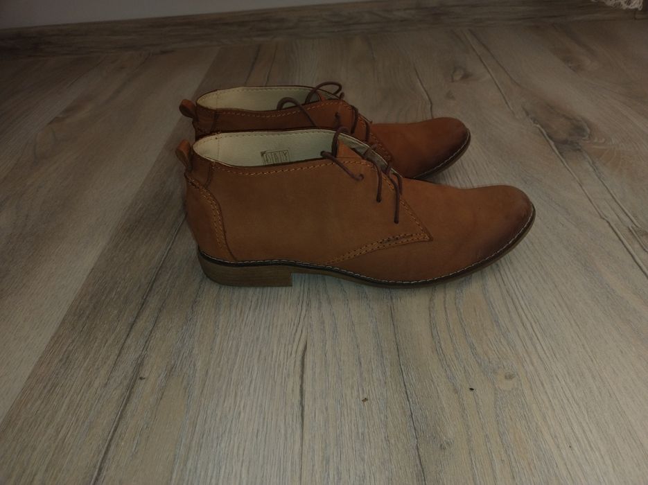 Sztyblety wiązane rozmiar 41 nubuk