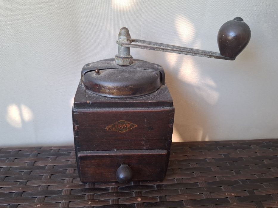 Stary młynek do kawy