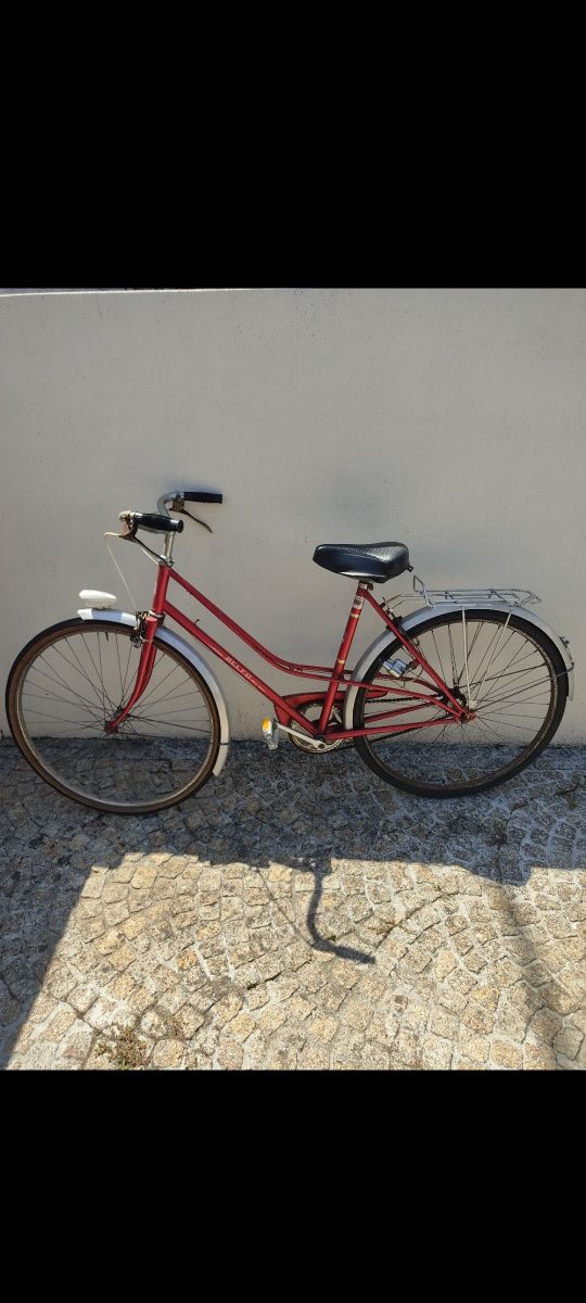 Bicicleta Motobecane para desocupar