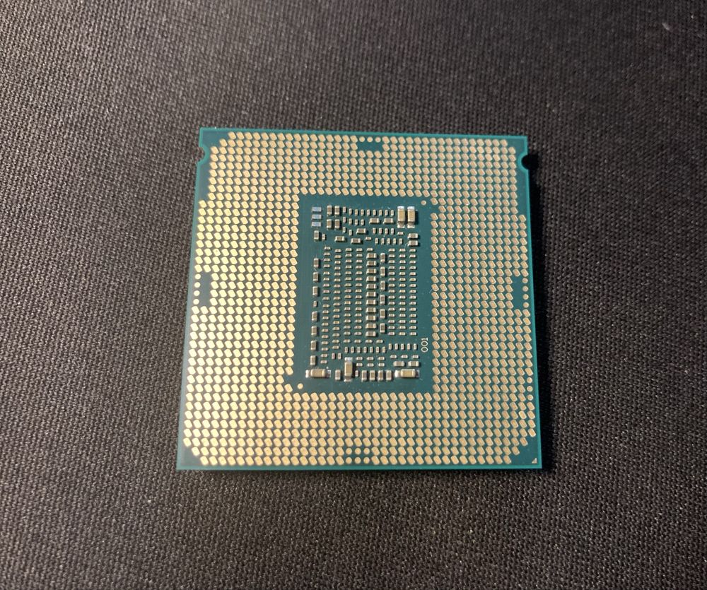 Intel i5-9400 процесор (2.9Ghz - 4.1Ghz)
