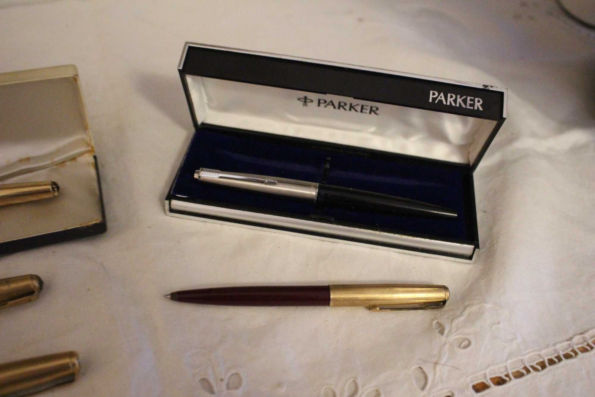Lote  Parker - 5 canetas e 1 lapiseira