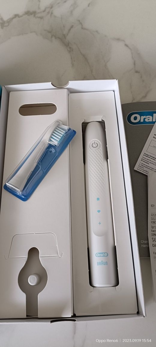 Szczoteczka elektryczna Oral-B Pulsonic Slim Clean 2000biała GWARANCJA