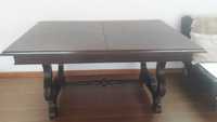 Conjunto de Mesa e cadeiras