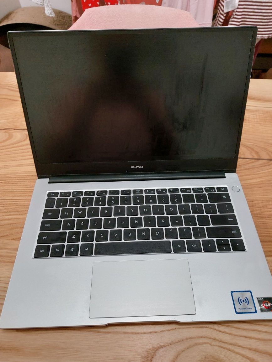 Huawei MateBook D14