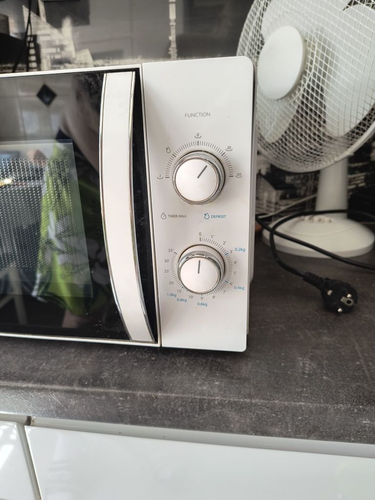 Mikrofalówka Toshiba stan idealny