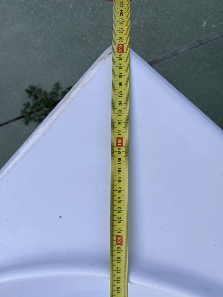 Banheira  de canto com 145cm  cor branca