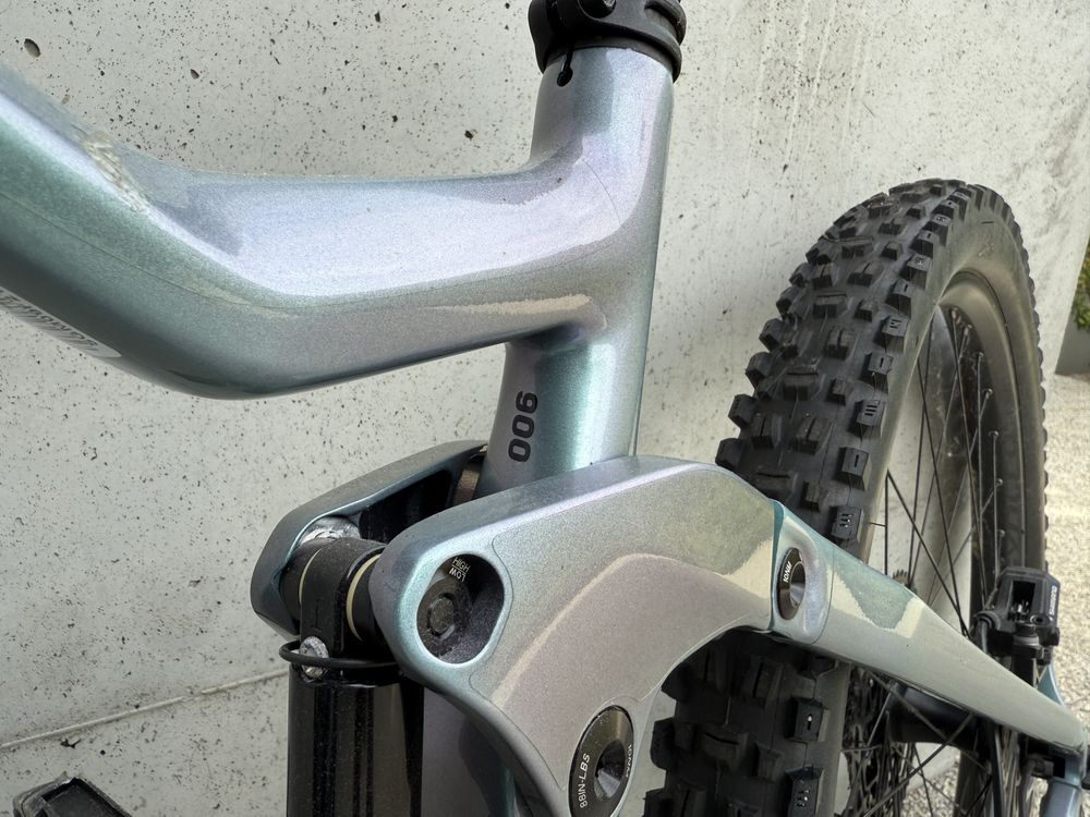 Scott Strike 900 E-Bike – Carbono, Suspensão Total, Pouco Uso