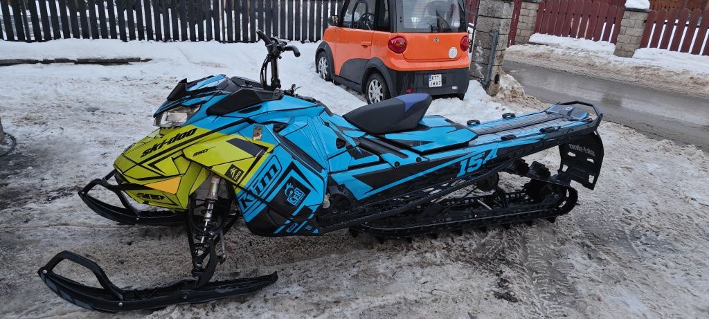 Skuter śnieżny SkiDoo summit 850ccm 2021 rok . 154 długi.