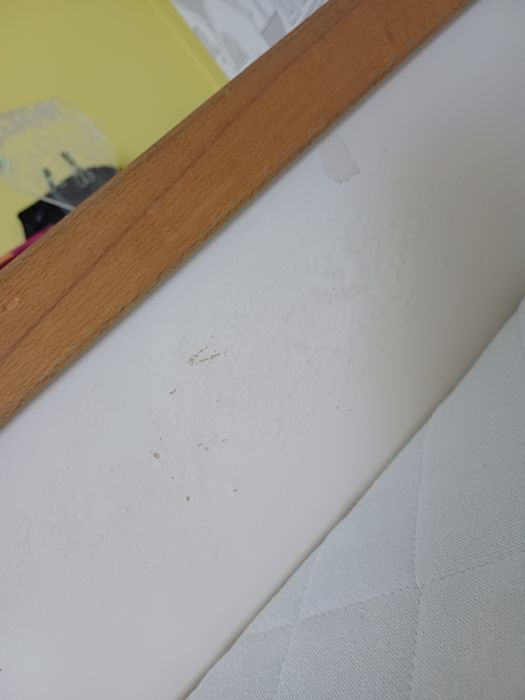Zestaw mebli dziecięcych plus łóżko z materacem