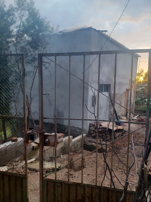 Vendo casa com terreno