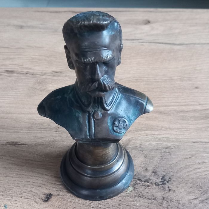 Popiersie Józefa Piłsudskiego sygnowane brąz