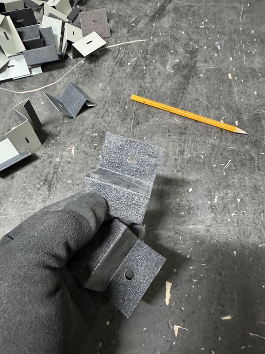 Клямер для фальцевої покрівлі