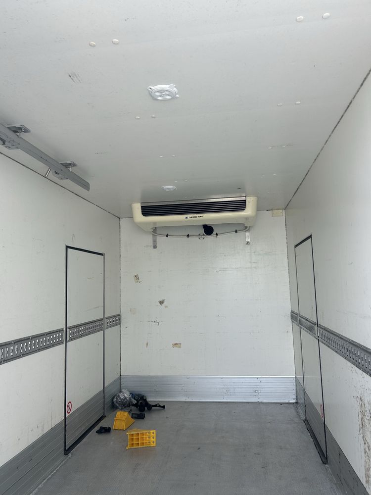 Kontener Chlodnia Izoterma Mroznia Thermo King V-500 Max Iveco Daily