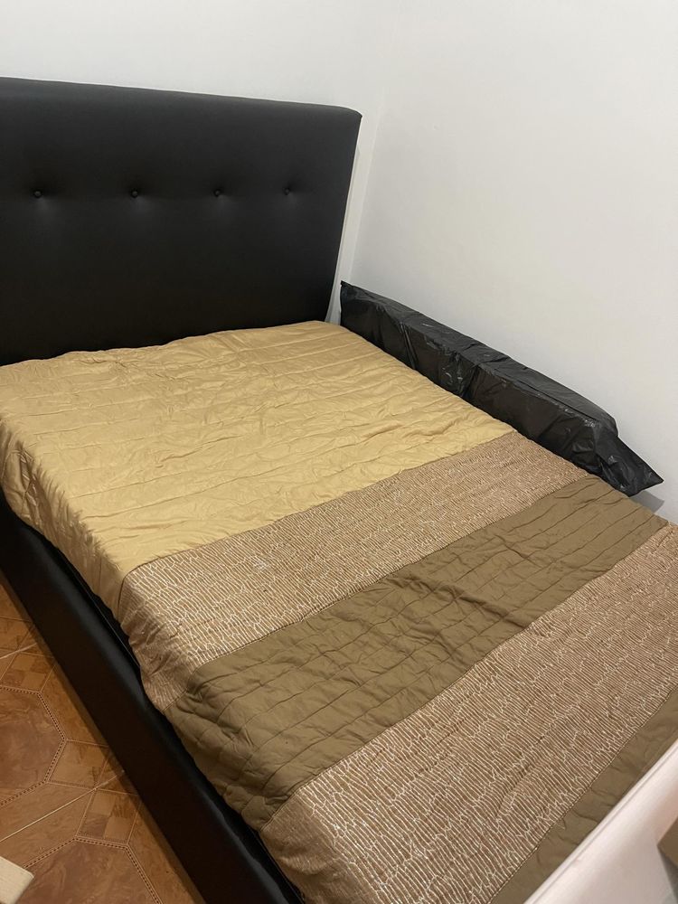 Vendo cama,estrado e colchao novos
