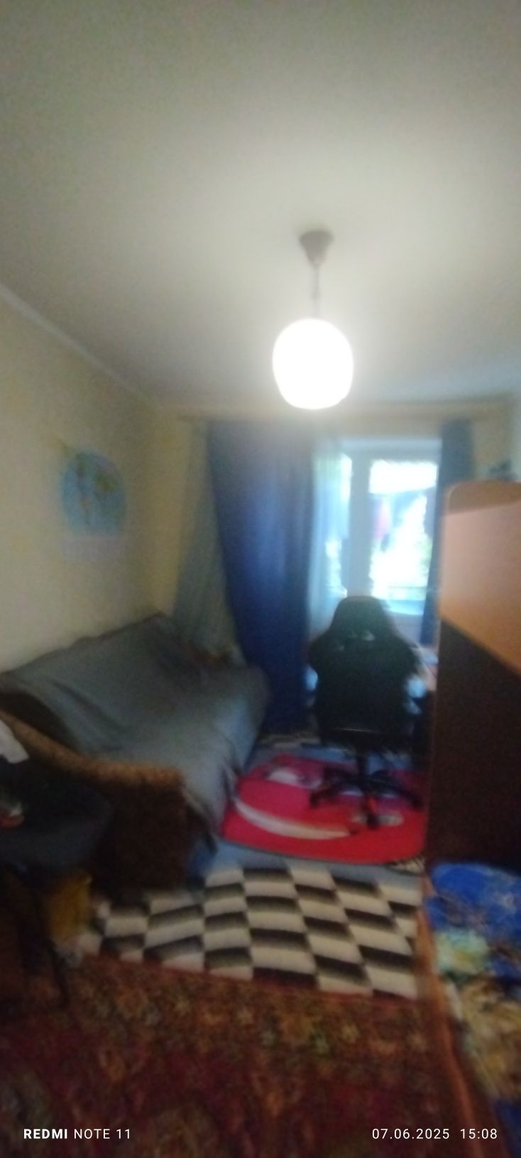 Продаю 2кк на Мира