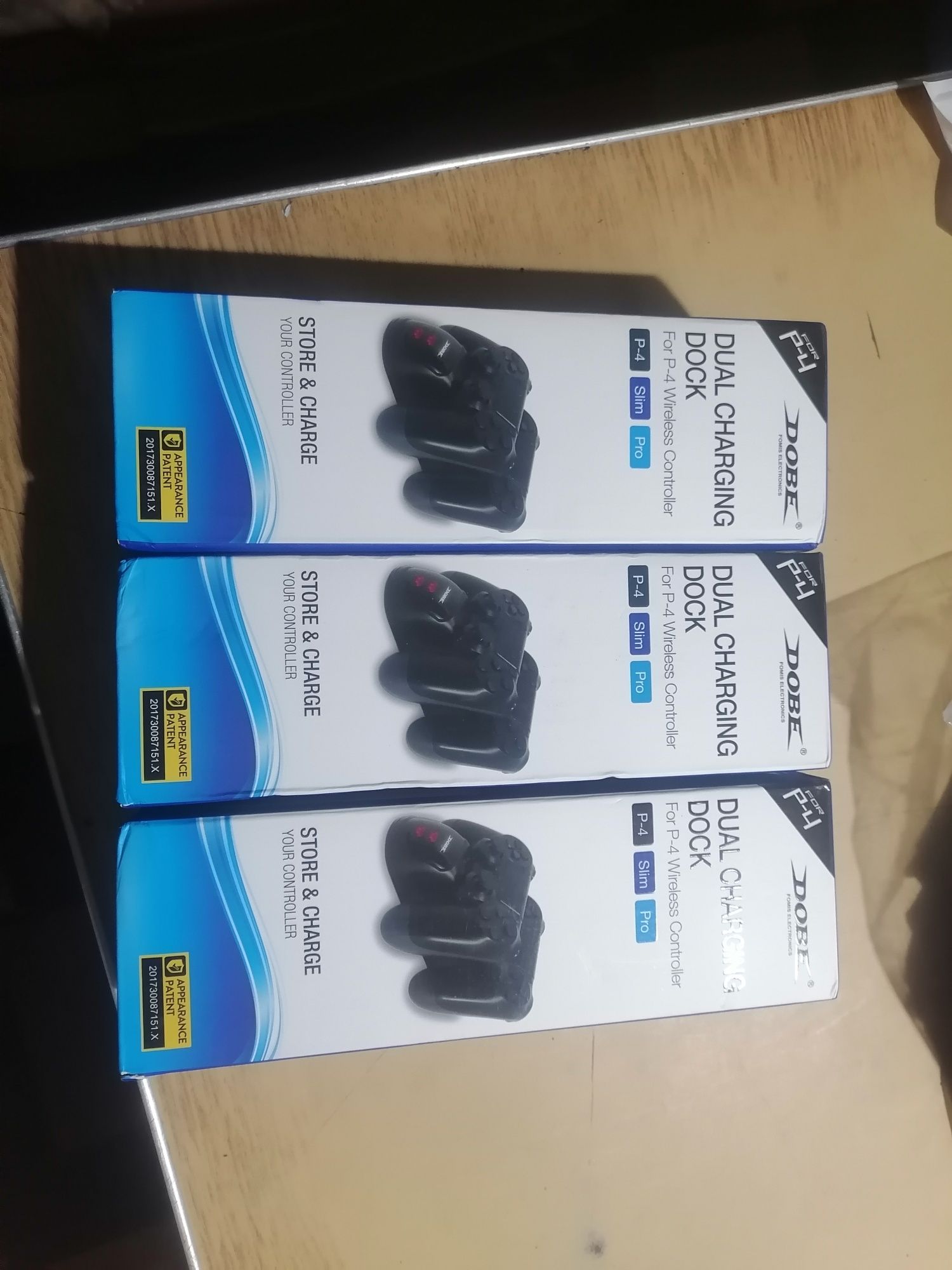 Зарядна станція до гейпадів dualshock PS4