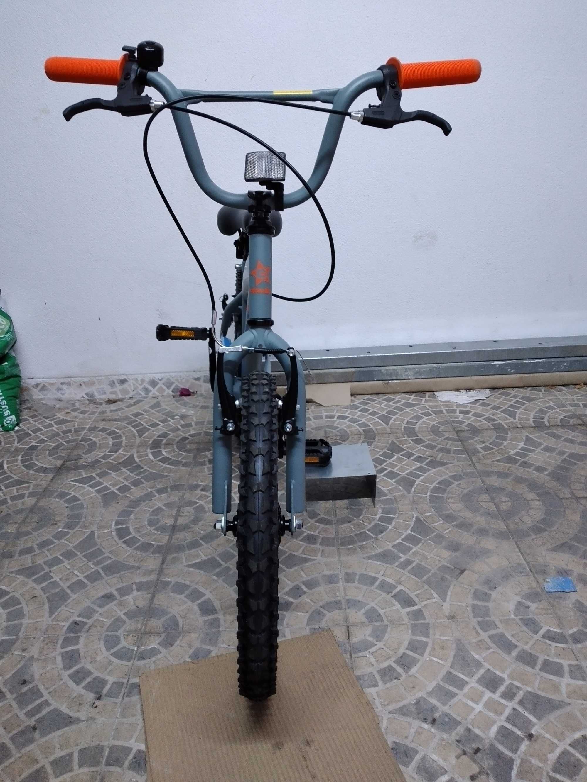 Bicicleta bmx criança