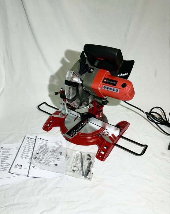 Пила торцовочная Einhell ТC-MS 2112! из Германии!