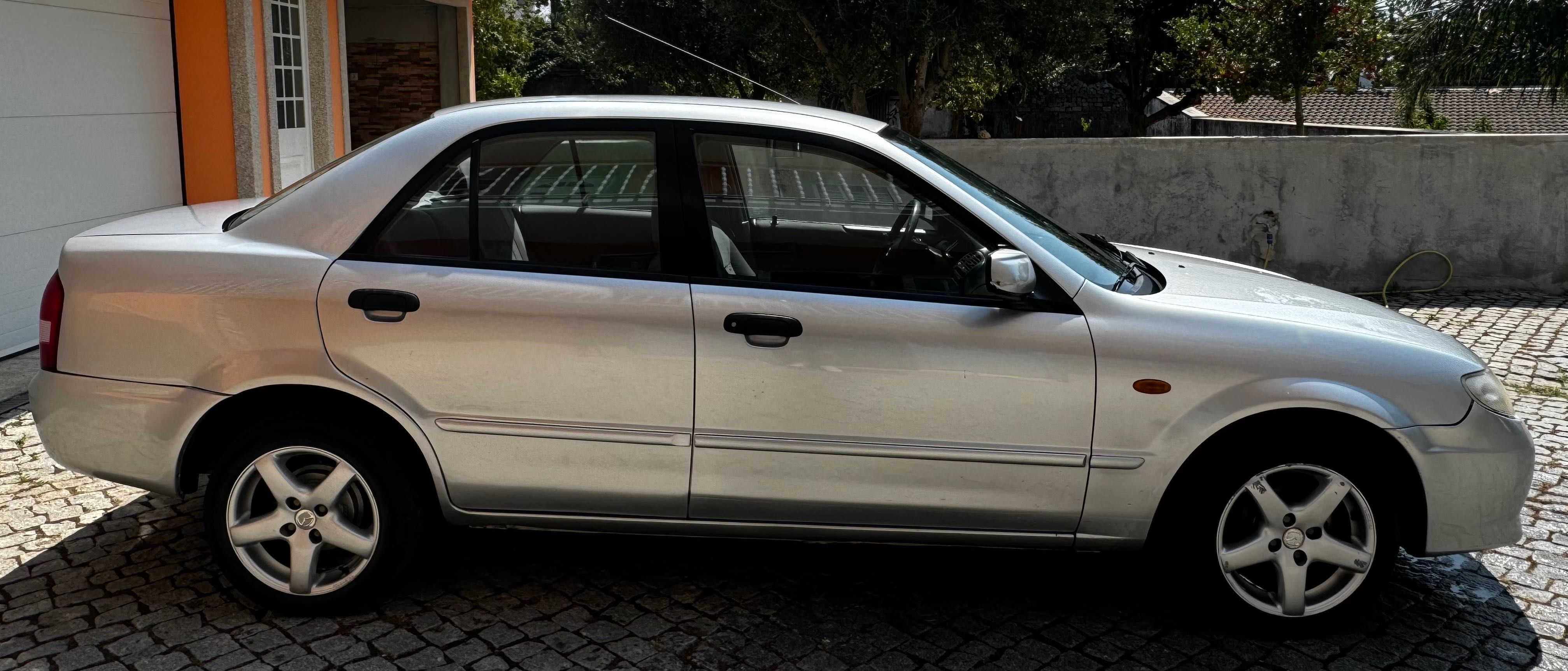 Mazda 323 Sedan 2002