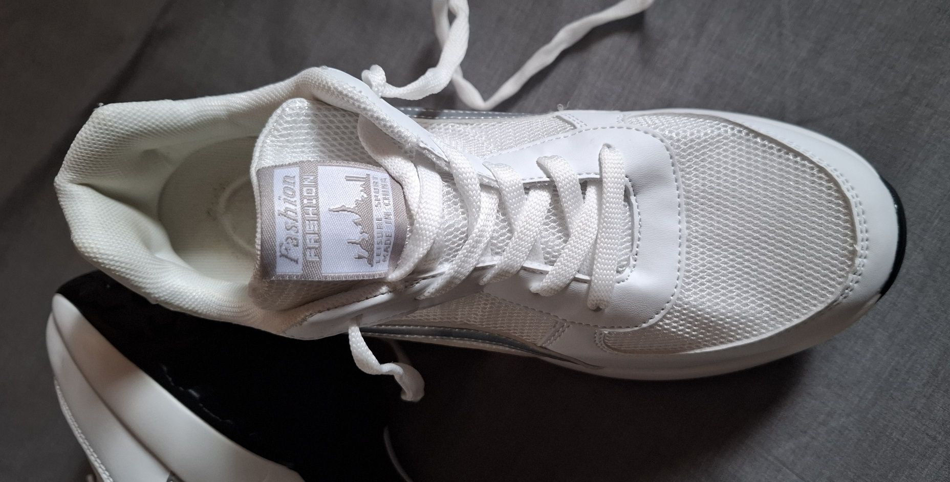Adidasy białe na koturnie