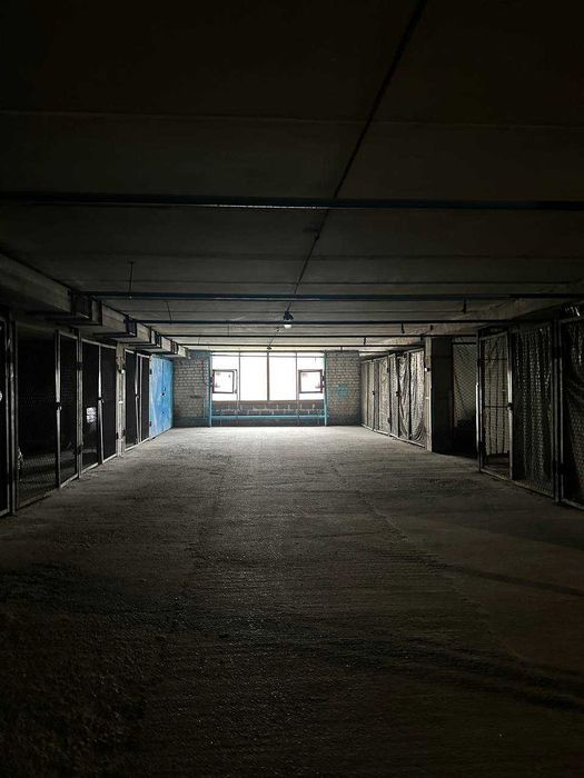 Гараж-стоянка  Північний, Коновальця   1700  у.о.